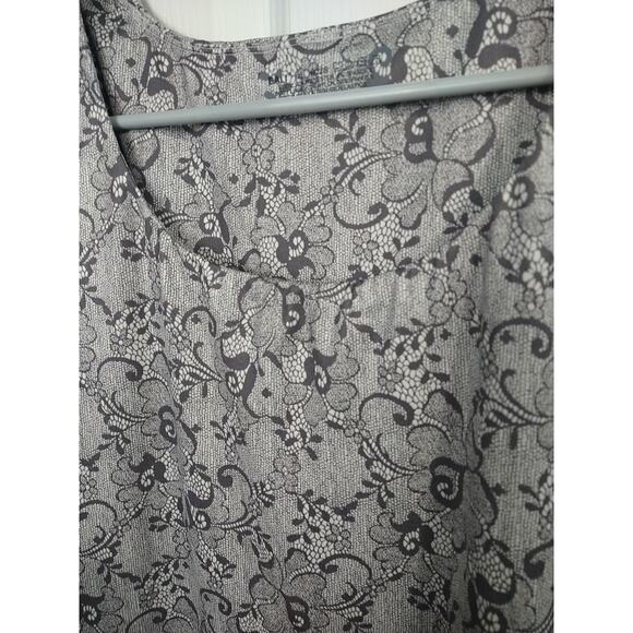 BALI Woman XL Activewear Top Style 8028 Grey Floral Short Sleeve Lined - Picture 3 of 7